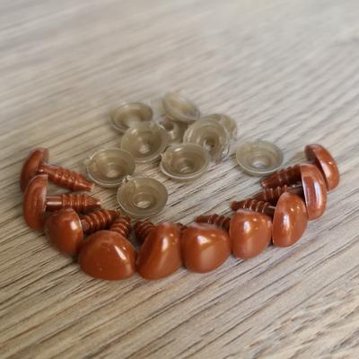 Biztonsági háromszög orr 8 mm x 10 mm - barna színben  -